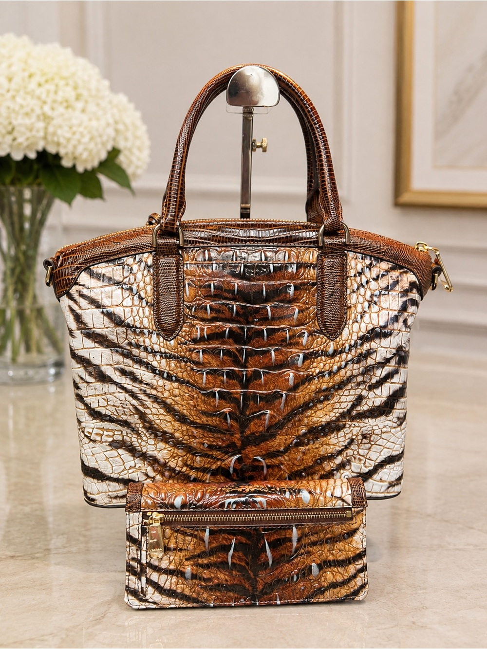 BRAHMIN “Feline Hermosa” Medium Duxbury with Ady Wallet, EUC & Brahmin Roses🌹 - Picture 8 of 13